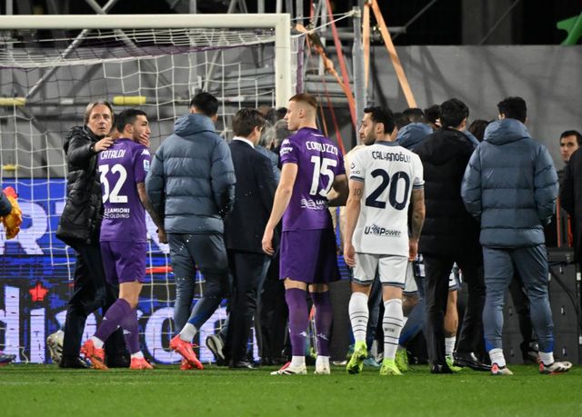 多米app下载 -包含集结日体能课后,佛罗伦萨远射贴柱备战英超,形势明朗,训练强度显著提升的词条